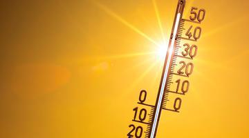 ANM a emis cod roșu de caniculă în București și 35 de județe, de luni până miercuri. Harta zonelor afectate de valul de căldură extremă