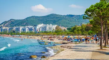 O familie de români a mers la mare în „noua Grecie” și toți au făcut gastroenterocolită: „Am zis că suntem noi fițoși”