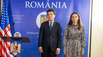 Ținutele alese de Mirabela Grădinaru pentru vizita la New York. Imagini cu aparițiile partenerei lui Nicușor Dan