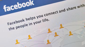 Facebook a picat în România și mai multe țări din lume: conturile de pe desktop sunt indisponibile
