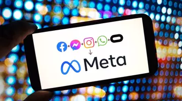 Decizie fără precedent a Meta care limitează la două ore pe zi timpul petrecut de adolescenți pe Facebook și Instagram și blochează aplicațiile noaptea, în SUA