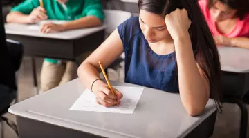 Alertă de caniculă la examene! Greșeala majoră pe care o fac părinții cu hidratarea copiilor și cum ar trebui să arate meniul înainte de probă