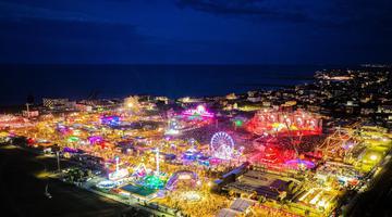 Cât a costat un sejur la mare, în Costinești, în perioada festivalului Beach, Please! 2026