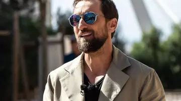 Dani Oțil a arătat mesajul primit de la Gabriela Prisăcariu după ce a aterizat în țară: „Mă dezbrac sau încălzesc sarmalele?”