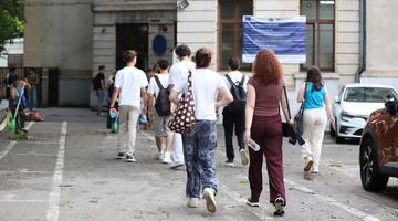 Elevii care nu ajung la probele la matematică și istorie de la Bac 2026 la ora 9:00 dau examenul la ora 13:00