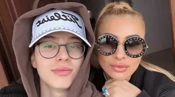 Ce cadouri a primit Bebeto la împlinirea vârstei de 18 ani. Anamaria Prodan: „Așa își va începe Laurențiu jr viața, fără grija zilei de mâine”