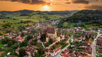 Un jurnalist britanic a petrecut 12 zile în România și a rămas uluit: „Uitați de vampiri!”. Locul de la noi cu urși, munți spectaculoși și prețuri incredibil de mici care l-a făcut să uite definitiv de Alpi