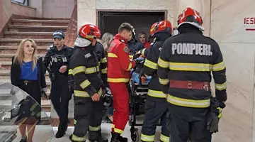 Primul salvator care a ajuns la liftul căzut cu 7 oameni în Ministerul Transporturilor povestește ce a văzut: „Nu țipa nimeni, i-am scos în 6 minute”