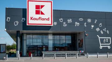 Kaufland vinde cu 40% reducere produsele care-ți apără pielea de arsurile de soare și de îmbătrânirea prematură