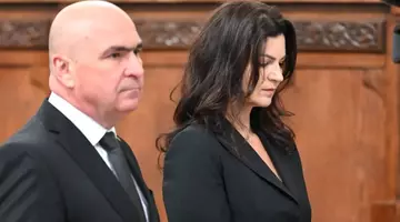 La asta nu se aștepta absolut nimeni! Ce-a putut să răspundă Ilie Bolojan când a fost întrebat ceva despre partenera lui de viață, Ioana Fâșie. Și jurnaliștii au rămas fără replică