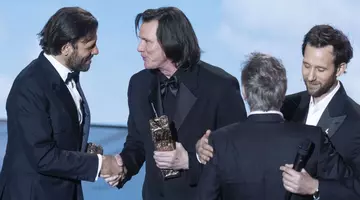 Jim Carrey, de nerecunoscut în Franța: „Toți spun că e clonă! I-au făcut ceva sau nu e el”. Apariție rară alături de iubită