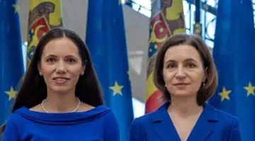Mirabela Grădinaru și Maia Sandu, îmbrăcate identic la întâlnirea istorică de la Chișinău! Cui îi stă mai bine? Ținute la fel, dar un detaliu incredibil a atras atenția. Prima Doamnă a României, tur de forță la întâlniri oficiale