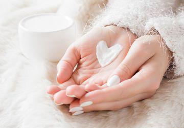 Cum ai grijă de pielea ta în sezonul rece