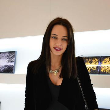 Ce frumoasă a fost Andreea Raicu la un eveniment monden