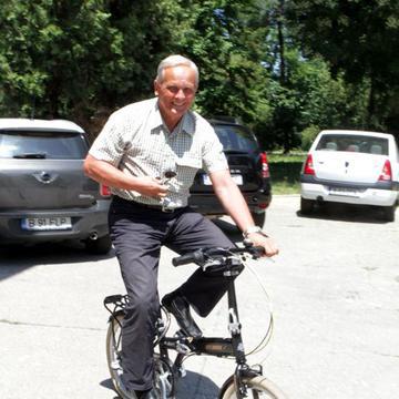 Imagini de arhivă. Politicieni pe bicicletă!