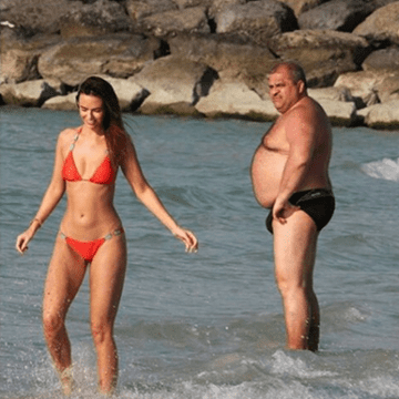 I-au cerut unui expert în Photoshop sa le modifice fotografiile, însa au avut parte de un soc!