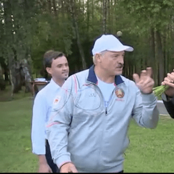Steven Seagal, acuzat de hărţuire sexuală de actriţa Julianna Margulies