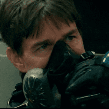 Tom Cruise a şocat cu o nouă cascadorie, folosită de soldaţi, în anii ’60