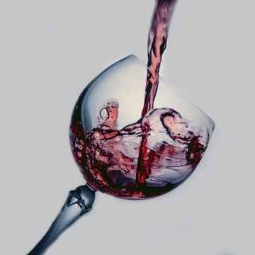 (P) 5 idei pentru a-ți surprinde partenerul dacă este pasionat de vin