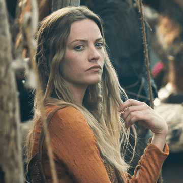 Două actrițe din Vikings și Lucifer vin la Comic Con