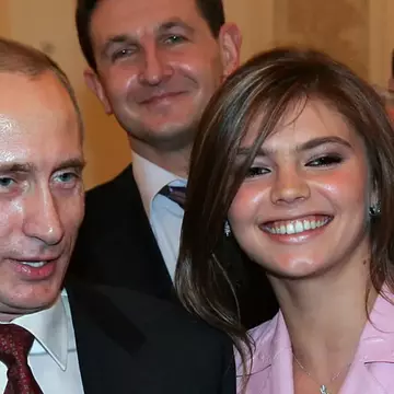 Luxul cu care își tratează Putin iubita. Președintele i-a oferit Alinei Kabaeva un Palat