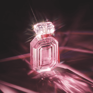 Victoria's Secret dezvăluie „Bombshell Magic”: un parfum pentru sezonul festiv