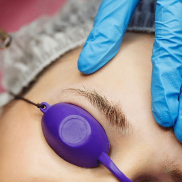 Scapă de tatuajul nereuşit al sprâncenelor, la estetician! Doctorul Dana Bratu îţi dezvăluie cum