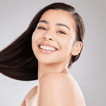 Olaplex: cum funcționează și de ce este atât de popular în rândul experților în îngrijirea părului