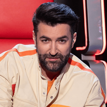 Smiley a împlinit 41 de ani. Din ce şi-a câştigat artistul primii bani înainte să devină celebru: „În piaţă, cu un văr de-al mamei”