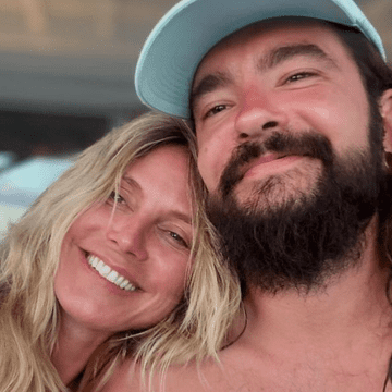 Imagini cu Heidi Klum, topless pe plajă, alături de soţul ei, Tom Kaulitz. Şi-au dat frâu sentimentelor în mare