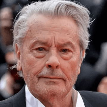 Ultimele imagini cu Alain Delon în viață. Ce fotografii au publicat copiii săi cu actorul