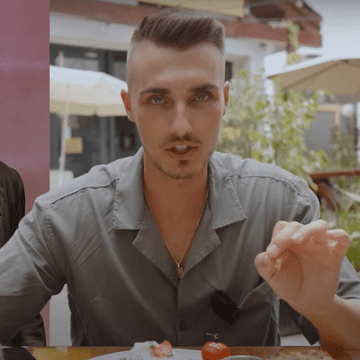 Cât costă o omletă la restaurantul lui Dani Oțil din București: „O idee grasă”