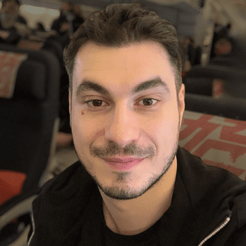 Imagini cu Alex Piţurcă după ce a consumat alcool şi s-a urcat la volan. Nu a ţinut cont de nicio lege!