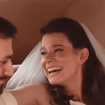 Imagini cu ţinutele invitaţilor de la nunta Kirei Hagi cu Thomas Ferfelis. Cum s-au îmbrăcat socrii mici şi socrii mari