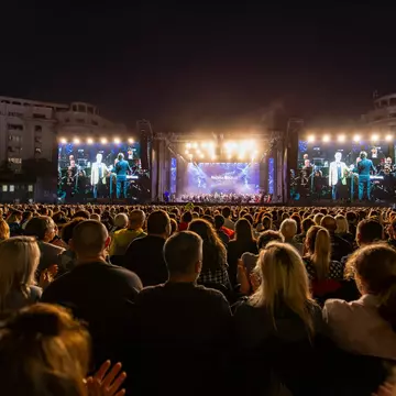 Unforgettable Festival 2025: trei zile de magie, peste 60.000 de spectatori și un succes fără precedent în Piața Constituției