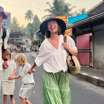 Ce bilet a primit Adela Popescu de la fiul ei, Alexandru. Actrița a fost emoționată până la lacrimi