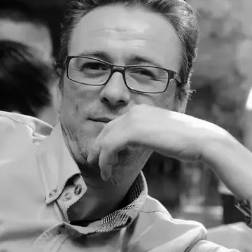 Lumea muzicii românești, în doliu. Dani Apetroaiei s-a stins din viață la doar 49 de ani