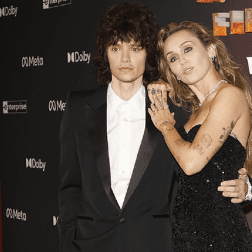 Cântăreața Miley Cyrus și muzicianul Maxx Morando s-au logodit