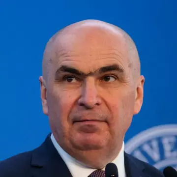 OUG-ul care ieftinește motorina. Ce a decis guvernul cu privire la acciza la combustibil. Anunțul lui Ilie Bolojan