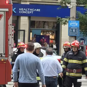 Un lift s-a prăbușit în clădirea Ministerului Transportului. Anchetă după ce trei persoane au fost transportate la spital