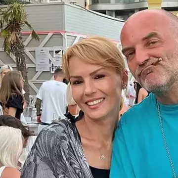 Dan Capatos, fotografie rară cu soția și fiul lui. Prezentatorul este în vacanță la Marele Canion