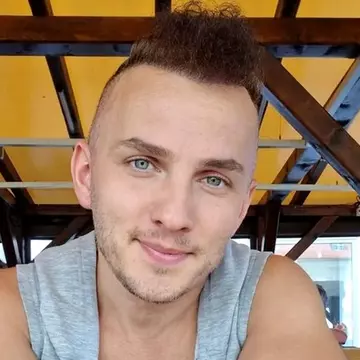 Mihai Trăistariu, un proprietar înțelegător. Câte persoane a ajuns să cazeze într-o singură garsonieră: „E exagerat, dar oamenii sunt săraci”