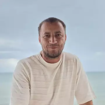 Marian Godină s-a angajat cu contract de muncă. Ce replică le-a dat celor care l-au criticat: „S-au supărat unii că cerșesc”