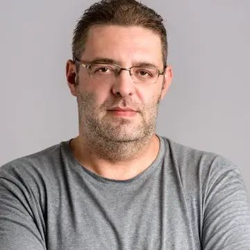 Jurnalistul Patrick André de Hillerin a murit. Avea doar 52 de ani 