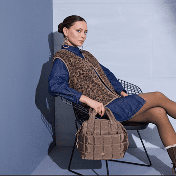 Chocolate Brown: nuanța care transformă orice ținută de sezon