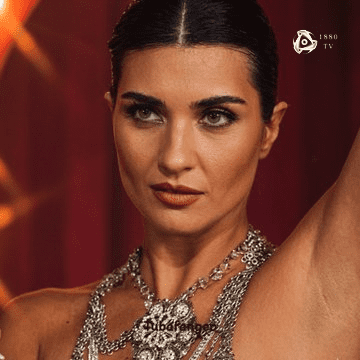 tuba-buyukustun-film-sultana-trailer-dans-la-bara (2)