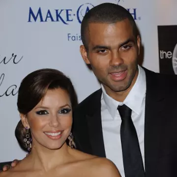 Eva Longoria se face nevasta la castel