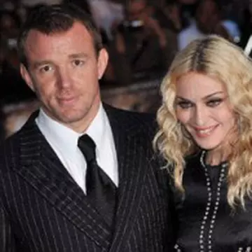 Madonna nu se tunde de dragul soţului