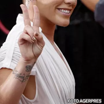 Pink a trecut pe la dezintoxicare 