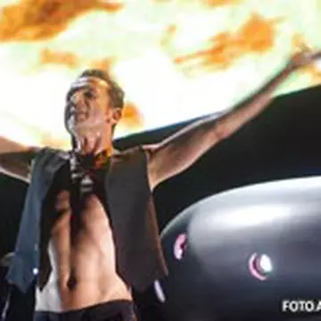 Ladytron, în deschiderea concertului Depeche Mode 